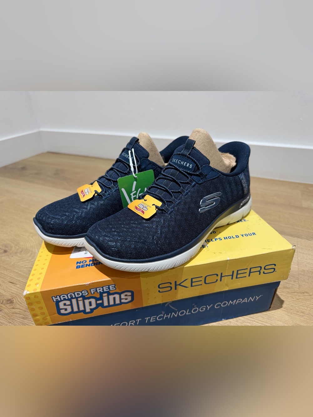 Skechers Women ArchFit Day Dreamer Hands Free Slip-On Athletic Sneakers Size 6.5